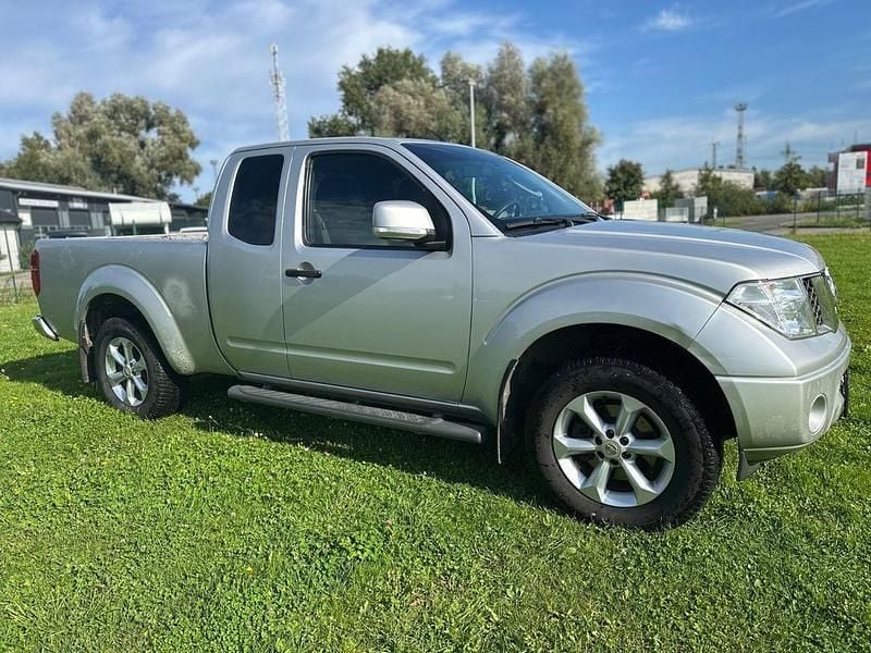 Silber Gebraucht 2008 Nissan Navara SE Abholung | 5.500 € (Superpreis) - Bild 1/4