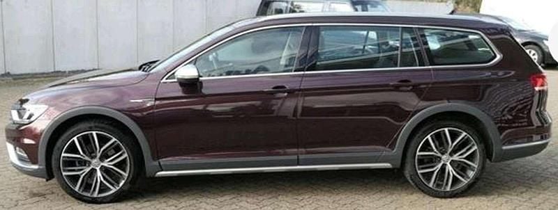 Gebraucht VW Passat Alltrack 220 PS (161 kW) 2018 Rot Kombi