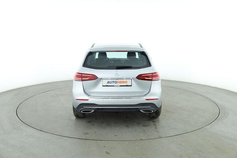 Gebraucht Mercedes B200 Progressive 150 PS (110 kW) 2020 Silber Van / Kleinbus