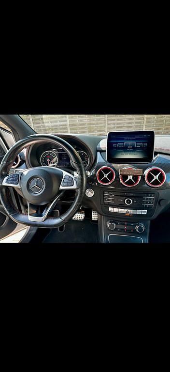 Gebraucht Mercedes B250 211 PS (155 kW) 2015 Silber Van / Kleinbus