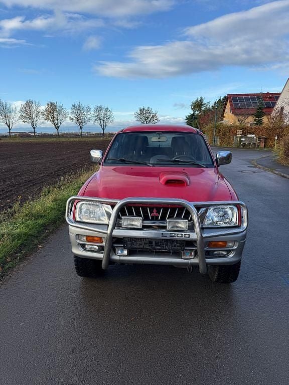 Rot Gebraucht 1999 Mitsubishi L200 Abholung | 5.950 € (Fairer Preis) - Bild 1/4