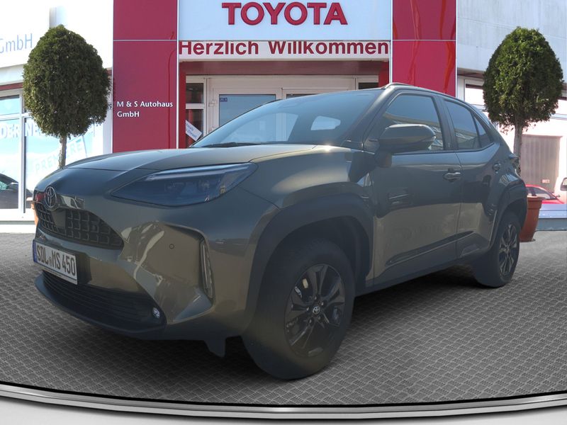 Manganbronze metallic Gebraucht 2024 Toyota Yaris Hybrid Team | 29.910 € (Etwas zu teuer) - Bild 1/4