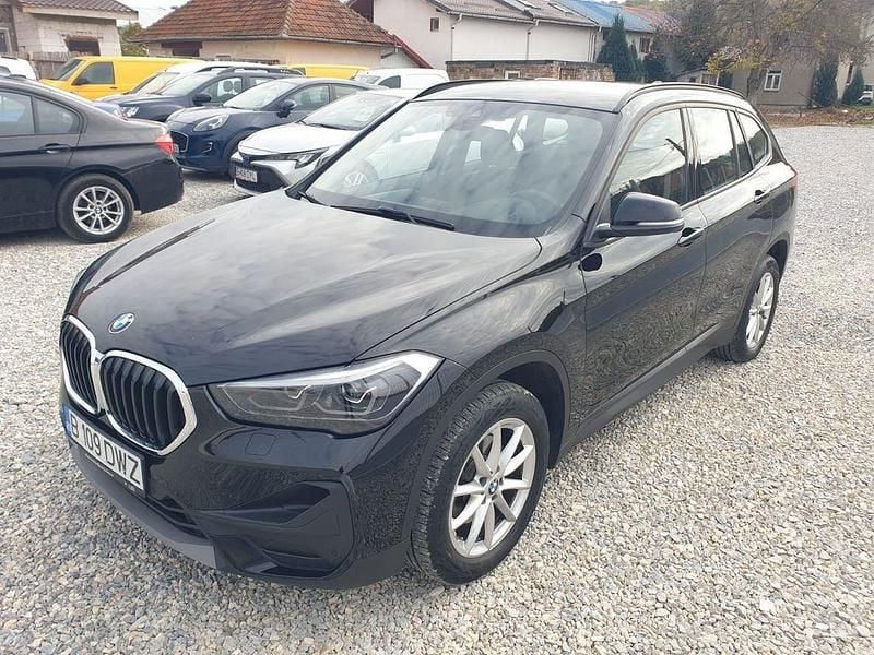 Schwarz Gebraucht 2021 BMW X1 Advantage SUV | 21.500 € (Superpreis) - Bild 1/4