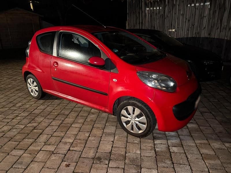 Gebraucht Citroën C1 60 PS (44 kW) 2008 Rot Kleinwagen