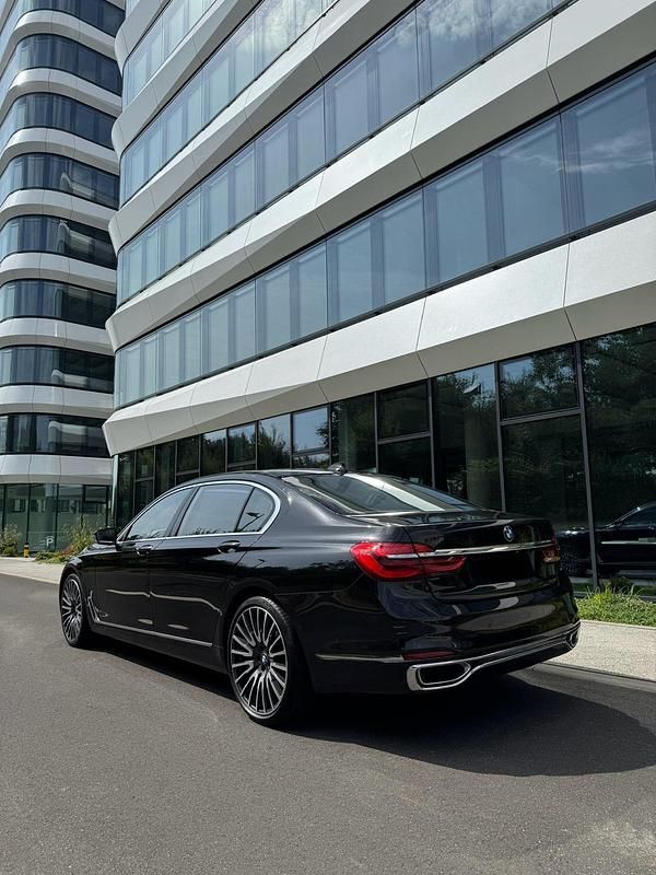 Gebraucht BMW 730L Executive 265 PS (194 kW) 2017 Schwarz Limousine
