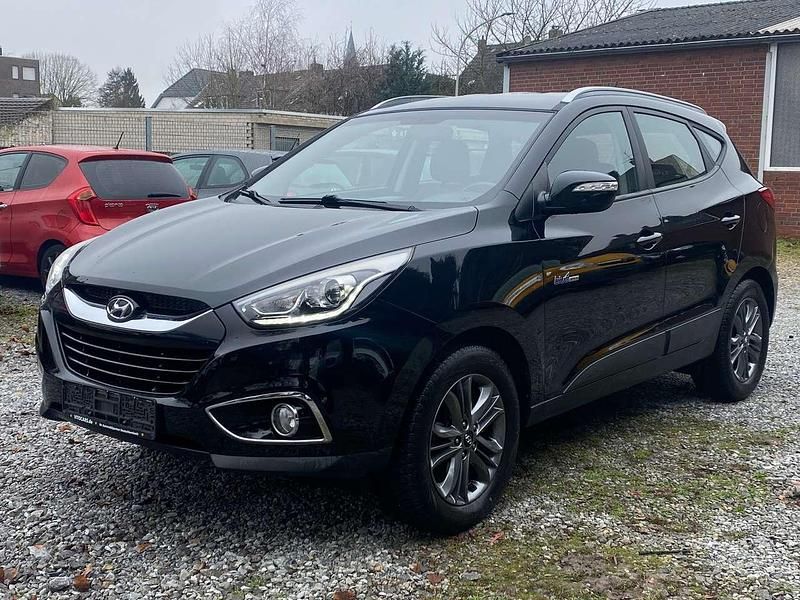 Gebraucht Hyundai ix35 Finale 135 PS (99 kW) 2015 Phantom black / mic SUV