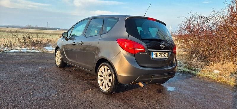 Gebraucht Opel Meriva Edition 120 PS (88 kW) 2010 Van / Kleinbus