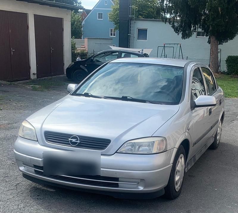 Silber Gebraucht 2002 Opel Astra Limousine | 700 € (Superpreis) - Bild 1/4