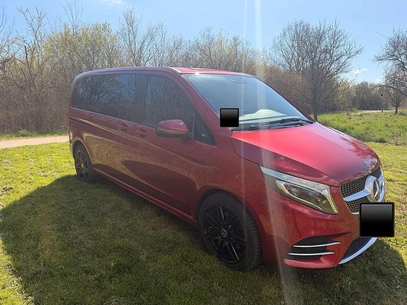 Gebraucht Mercedes V300 239 PS (175 kW) 2020 Rot Van / Kleinbus