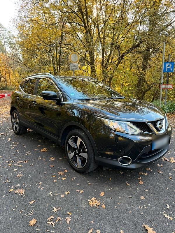 Schwarz Gebraucht 2017 Nissan Qashqai 360º SUV | 9.999 € - Bild 1/4