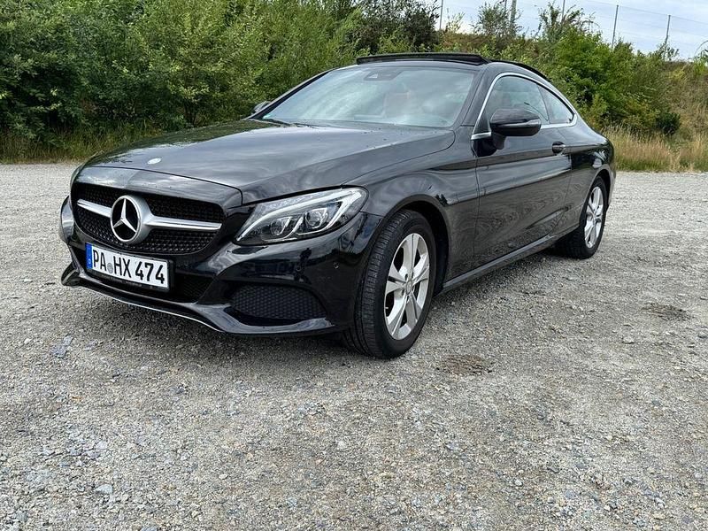 Gebraucht Mercedes C200 184 PS (135 kW) 2016 Schwarz Coupé