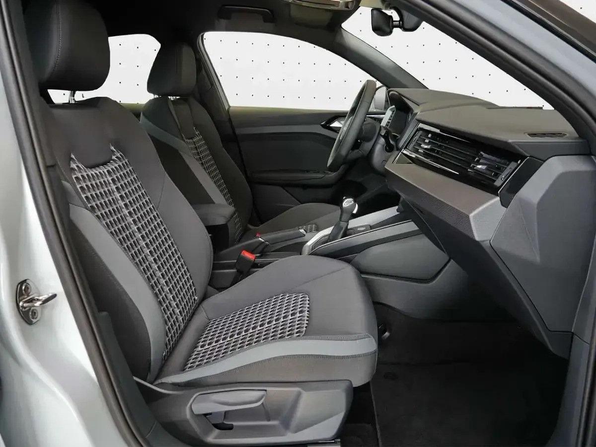Neu Audi A1 Advanced Plus 116 PS (85 kW) 2026 Gletscherweiß metallic SUV