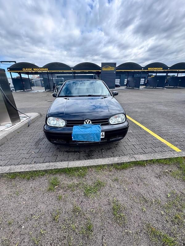Schwarz Gebraucht 2002 VW Golf Cabriolet Cabrio | 1.850 € (Guter Preis) - Bild 1/4