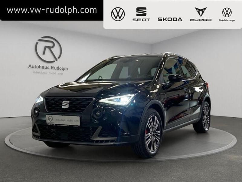 Mitternachtsschwarz Gebraucht 2024 Seat Arona FR SUV | 19.440 € (Fairer Preis) - Bild 1/4