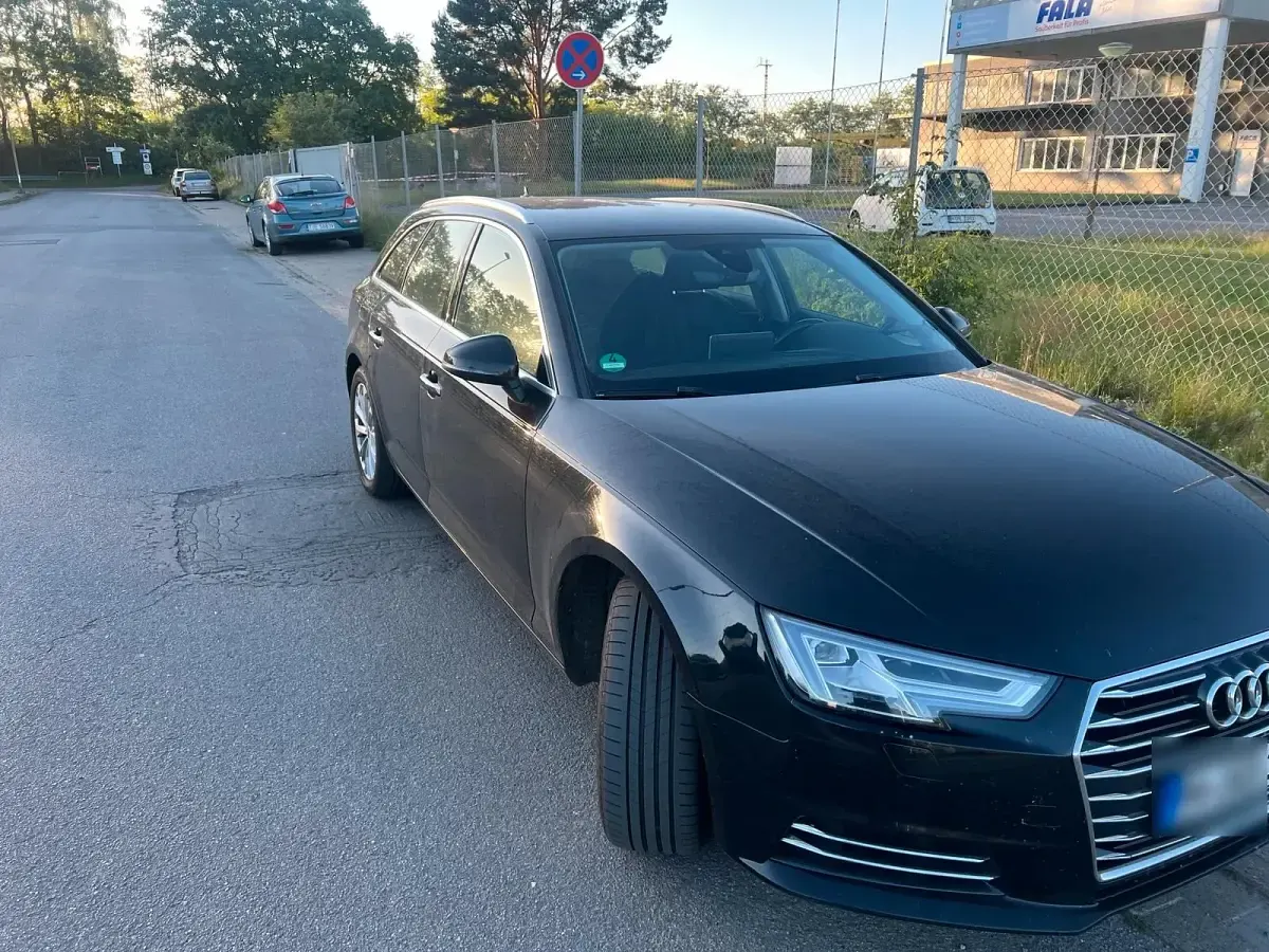 Gebraucht Audi A4 Design 190 PS (139 kW) 2016 Schwarz Kombi