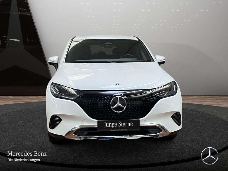 Gebraucht Mercedes EQE350 214 kW (292 PS) 2025 Manufaktur opalithweiß bright SUV