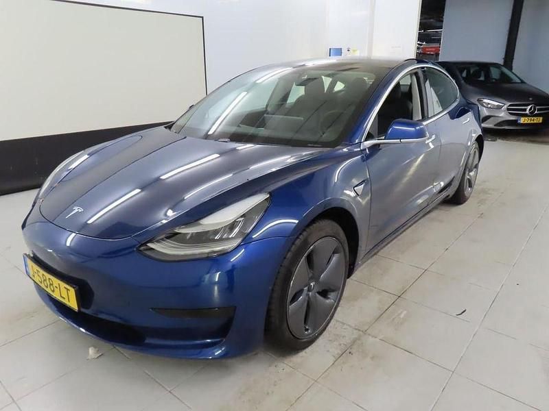 Blau Gebraucht 2020 Tesla Model 3 Standard Range Limousine | 17.400 € (Superpreis) - Bild 1/4