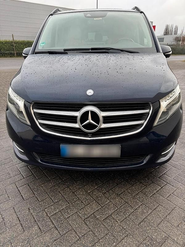 Gebraucht Mercedes V250 190 PS (139 kW) 2015 Blau Van / Kleinbus