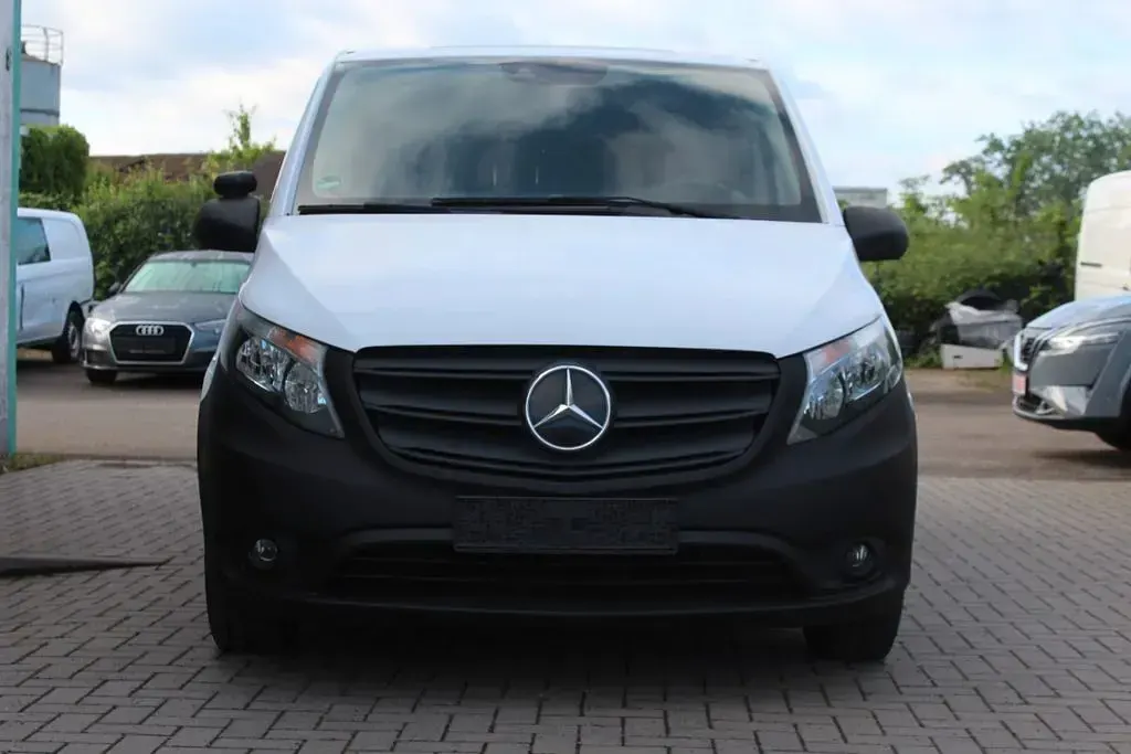 Gebraucht Mercedes Vito 136 PS (100 kW) 2021 Arktikweiss Van