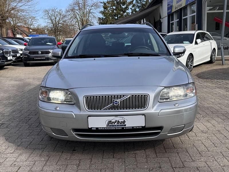 Gebraucht Volvo V70 163 PS (119 kW) 2007 Silber Kombi