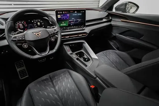 Neu Cupra Terramar VZ 265 PS (194 kW) 2025 Midnight black metallic (0e) midnight black metallic (0e) SUV