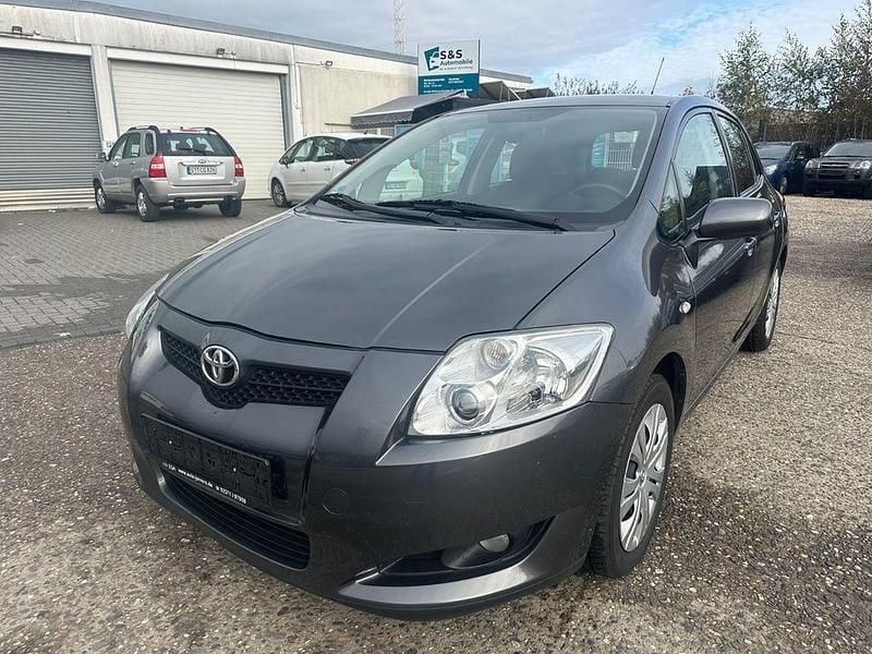 Grau Gebraucht 2008 Toyota Auris Luna Limousine | 3.790 € (Guter Preis) - Bild 1/4