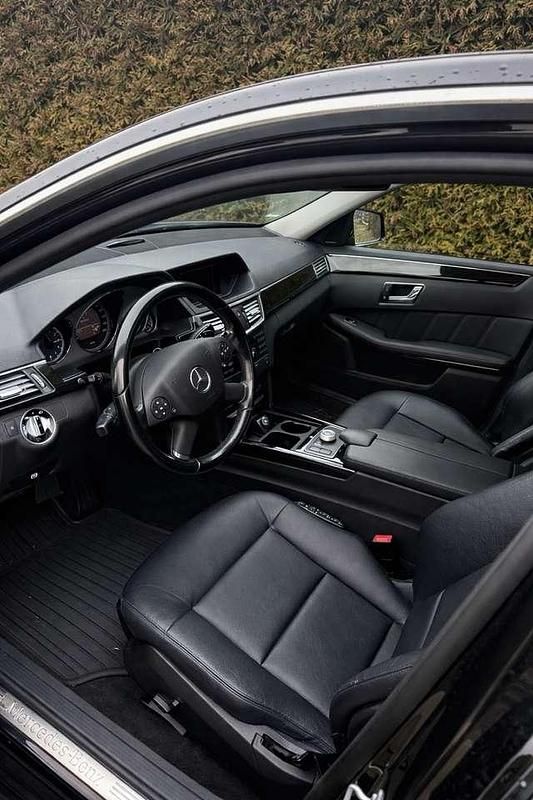 Gebraucht Mercedes E350 Elegance 272 PS (200 kW) 2010 Limousine