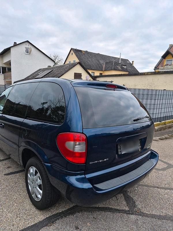 Gebraucht Chrysler Voyager 147 PS (108 kW) 2003 Blau Van / Kleinbus