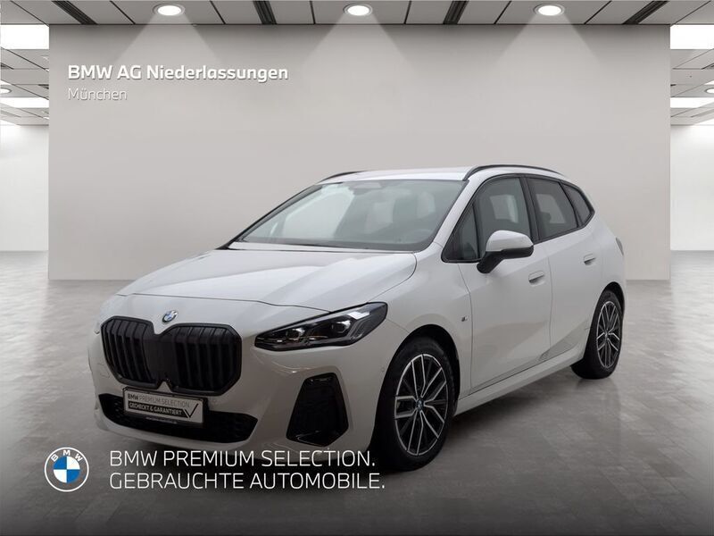 Weiß Gebraucht 2024 BMW 218 Active Tourer M Sport Van / Kleinbus | 31.906 € (Guter Preis) - Bild 1/2