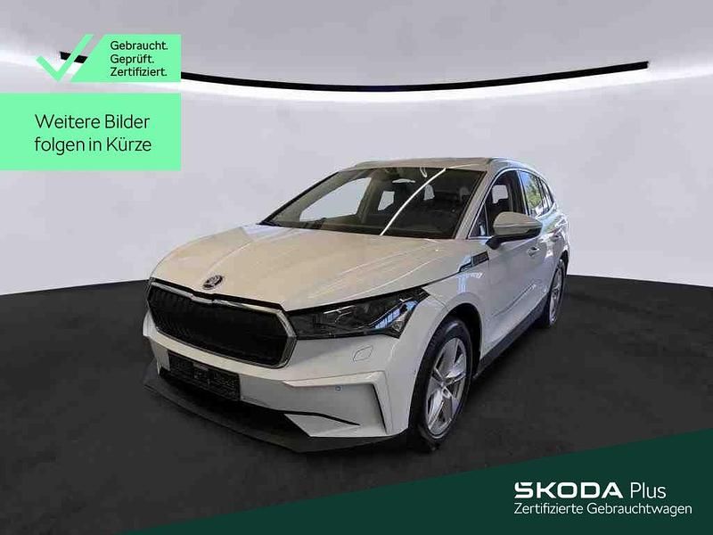 Moonweiss metallic Gebraucht 2022 Skoda Enyaq iV Lounge SUV | 31.430 € (Fairer Preis) - Bild 1/4