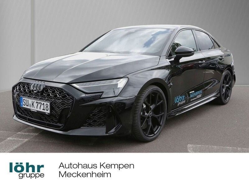 Mythosschwarz metallic Gebraucht 2025 Audi RS3 Ambiente Kleinwagen | 71.330 € (Etwas zu teuer) - Bild 1/4
