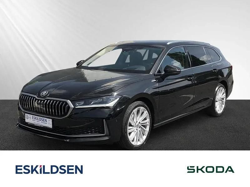 Gebraucht Skoda Superb LAURIN & KLEMENT 150 PS (110 kW) 2024 Onyxschwarz met. Kombi