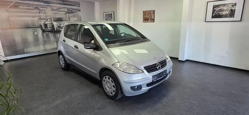 Gebraucht Mercedes A150 Elegance 95 PS (69 kW) 2008 Silber Van / Kleinbus