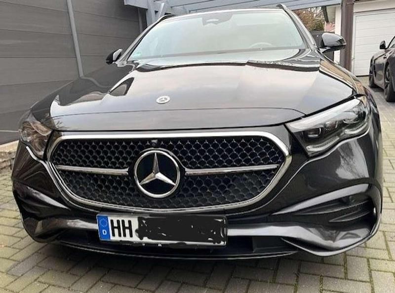 Gebraucht Mercedes E220 AMG 197 PS (144 kW) 2023 Grau Kombi