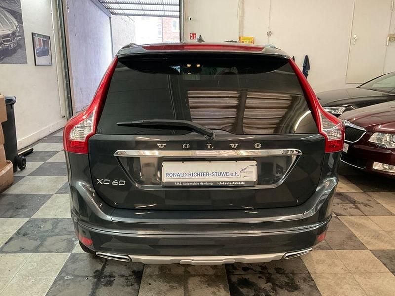 Gebraucht Volvo XC60 Summum 190 PS (139 kW) 2017 Grau SUV