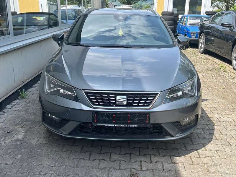 Monsungrau metallic Gebraucht 2018 Seat Leon Sport Kombi | 15.900 € (Fairer Preis) - Bild 1/4