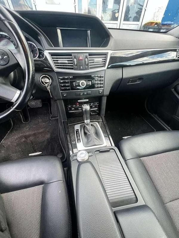 Gebraucht Mercedes E200 Avantgarde 184 PS (135 kW) 2009 Limousine