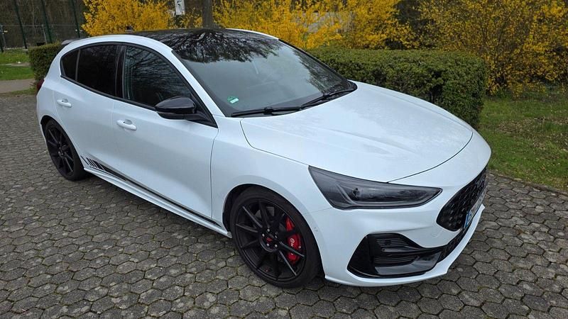 Gebraucht Ford Focus ST 280 PS (205 kW) 2025 Weiß Limousine