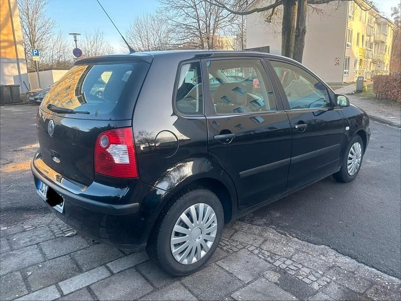 Gebraucht VW Polo 54 PS (39 kW) 2003 Schwarz Kleinwagen