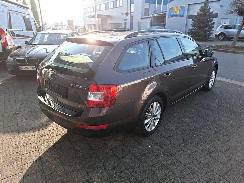 Gebraucht Skoda Octavia Style 150 PS (110 kW) 2016 Hneda topaz/topaz braun (metallic) Kombi