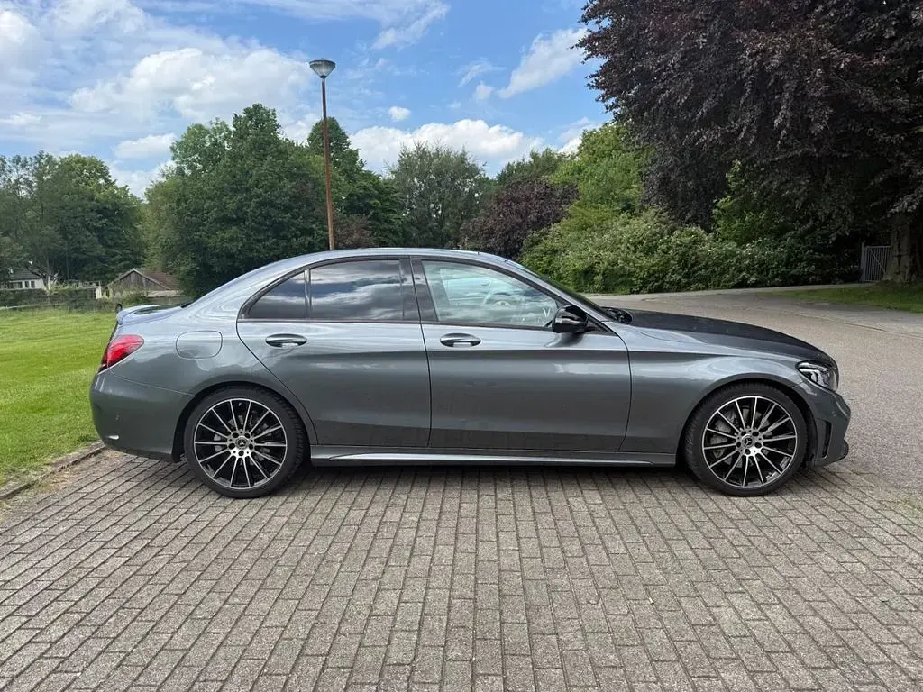 Gebraucht Mercedes C300 AMG 258 PS (189 kW) 2019 Grau Limousine