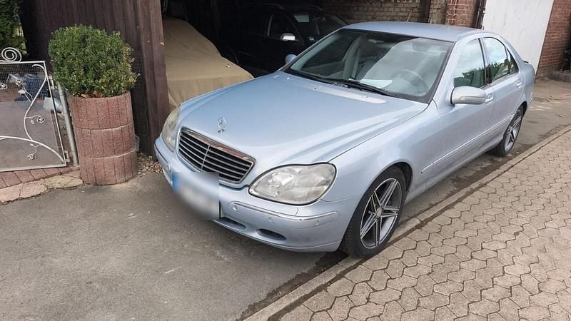 Silber Gebraucht 1999 Mercedes S320 Limousine | 2.000 € (Superpreis) - Bild 1/4