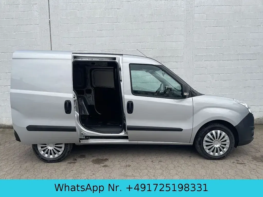 Gebraucht Opel Combo 95 PS (69 kW) 2017 Silber Van / Kleinbus