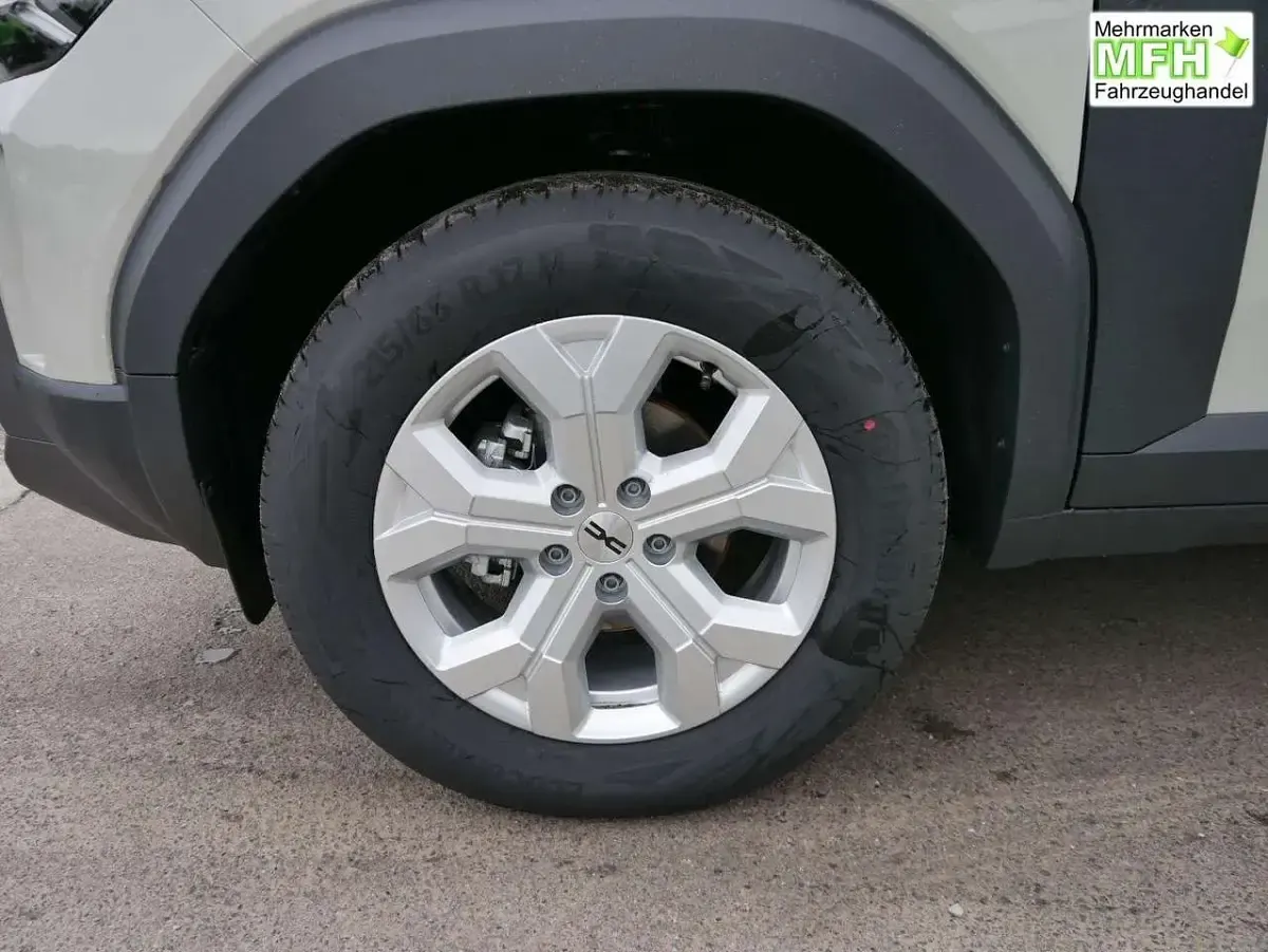 Neu Dacia Duster Expression 140 PS (102 kW) 2026 Sandstonebeige SUV