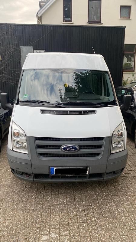 Weiß Gebraucht 2010 Ford Transit Van / Kleinbus | 8.799 € (Teuer) - Bild 1/4