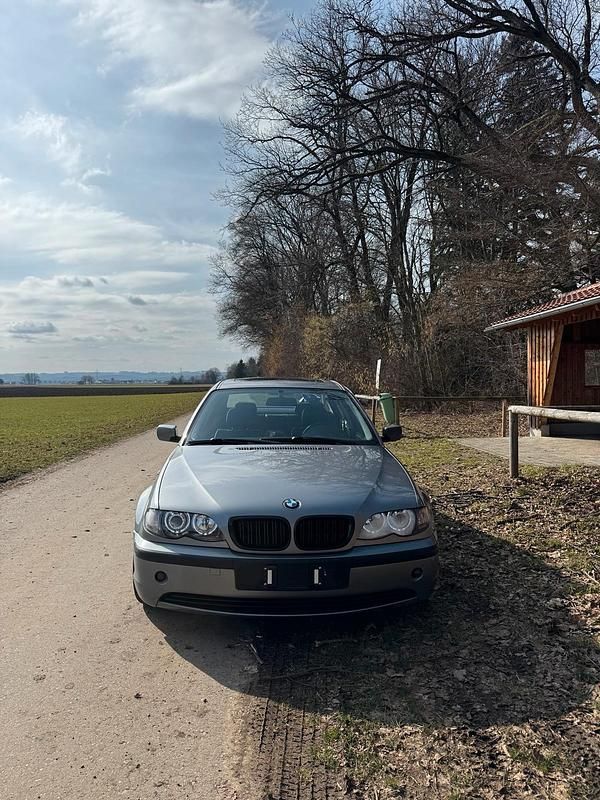 Gebraucht BMW 320 170 PS (125 kW) 2004 Silber Limousine