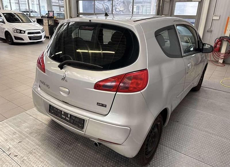 Gebraucht Mitsubishi Colt 95 PS (69 kW) 2007 Silber Limousine