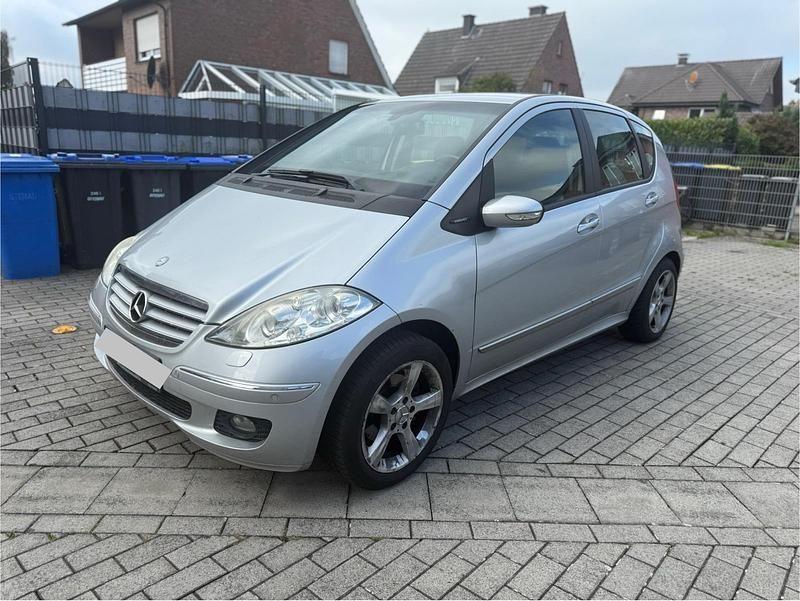 Silber Gebraucht 2007 Mercedes A170 Kleinwagen | 3.850 € (Fairer Preis) - Bild 1/4