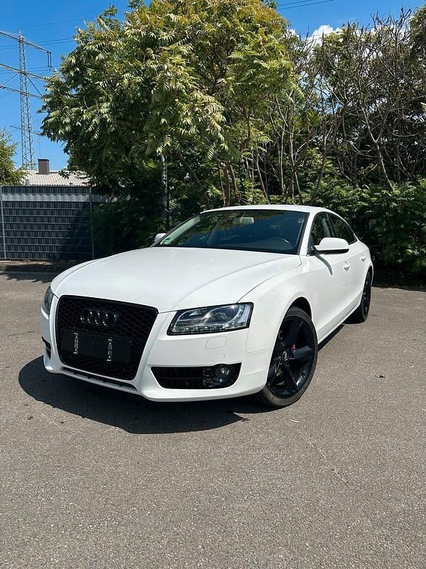 Weiß Gebraucht 2011 Audi A5 Sportback Limousine | 5.499 € (Guter Preis) - Bild 1/4