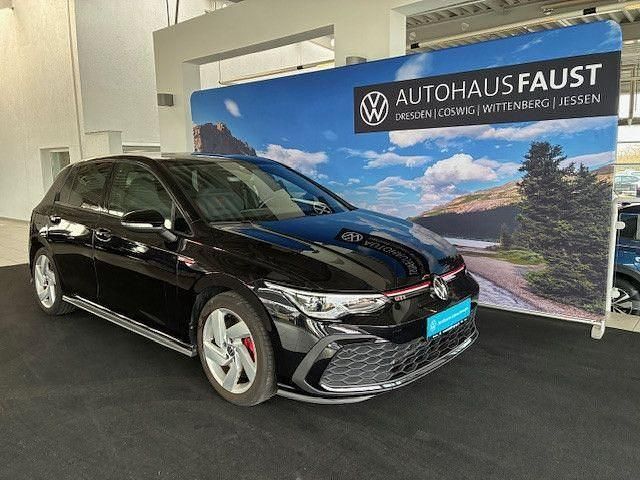 Gebraucht VW Golf VIII GTI 245 PS (180 kW) 2023 Schwarz perleffekt Limousine